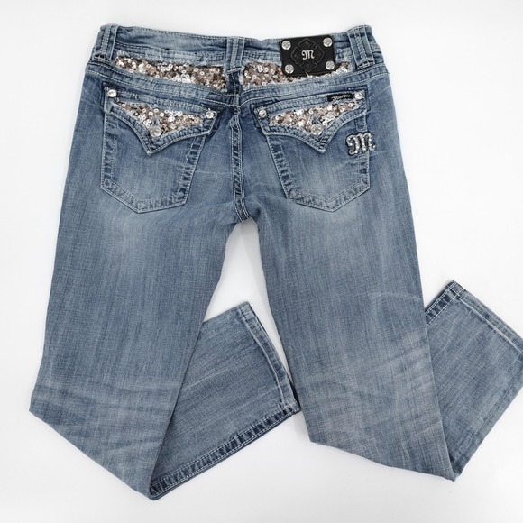 Miss Me Jeans Womens 31 Blue Cuffed Capri Sequin Pocket Stretch Denim JE5731P3 - Picture 1 of 16